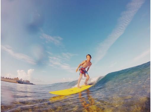 沖縄北谷で体験サーフィン！ロングボード等！ | アクティビティジャパン