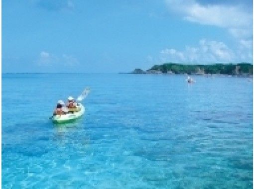 【沖縄/やんばる】シーカヤック無人島ツアー – サンゴ礁に囲まれた無人島へシーカヤック体験の画像
