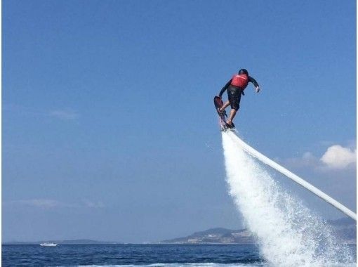 新潟 長浜 空飛ぶサーフィンで海を飛びまわろう ホバーボード体験 25分 アクティビティジャパン 新潟 長浜 空飛ぶサーフィンで海を飛びまわろう ホバーボード体験 25分 アクティビティジャパン