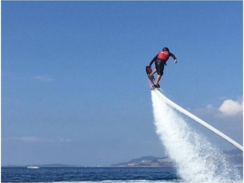 【新潟・長浜】空飛ぶサーフィンで海を飛びまわろう!ホバーボード体験!(25分)