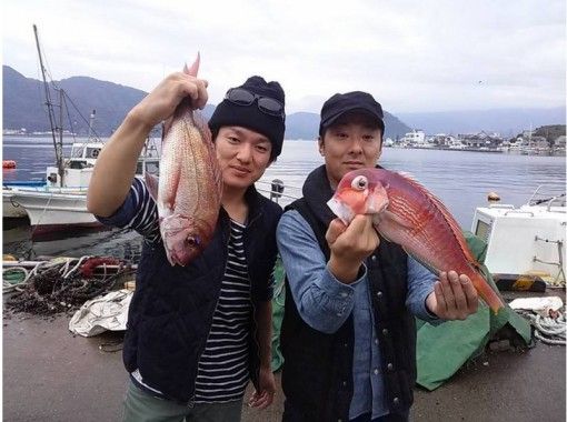 [Shizuoka/ Numazu] Off the coast of Numazu Bay You can enjoy the "chartered tour" at home with greens and lures! 15 years old ~ (up to 10 people)の画像