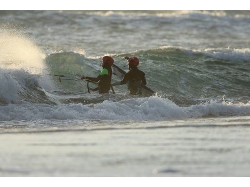 【 静岡・清水】陸上練習だけじゃ物足りない！カイトサーフィン体験Kitesurfing