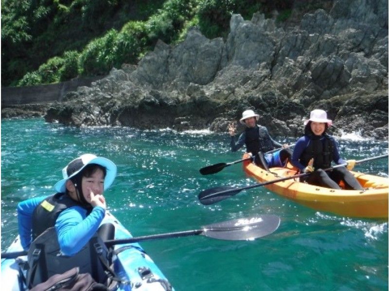 [冲绳北/国头村]指定为Yanbaru国家公园冲绳在主岛北部的蓝色海洋中海上皮艇经验（2小时）の紹介画像