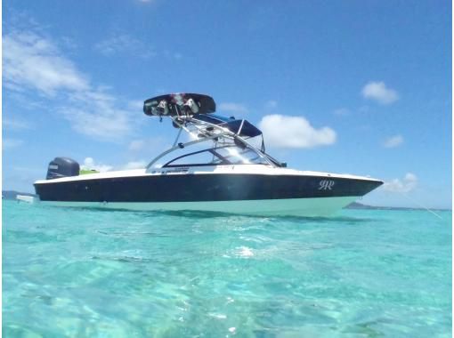 [Okinawa ・ Ishigaki island]Wakeboarding You want to play as much as you want! Boat charter plan (1 day charter course)の画像
