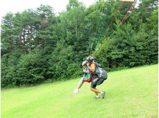 [Nagano/ Aoki Village] A beginner welcomes the challenge of “ Paragliding experience” alone! 12 years old ~ Participation OK (half-day course)の画像