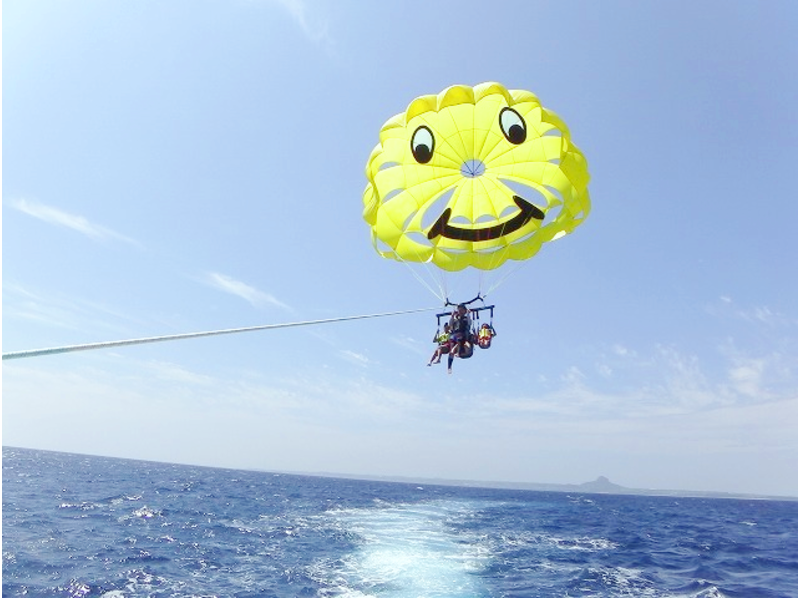 [沖繩縣國頭郡]天空和洋海！浮潛和帆傘運動の紹介画像