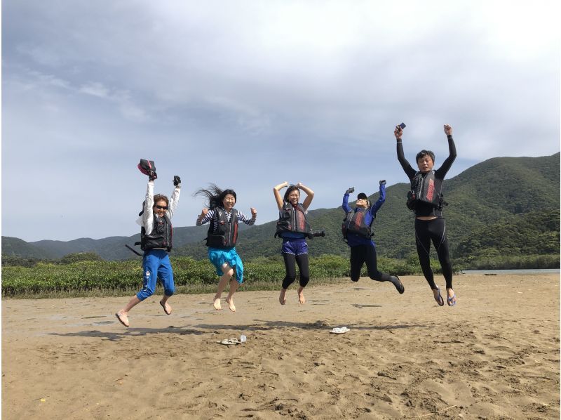 【鹿児島・奄美大島人気ツアー】オータムセール実施中！ジャックと豆の木と滝とマングローブカヌーツアー★貸切可★の紹介画像