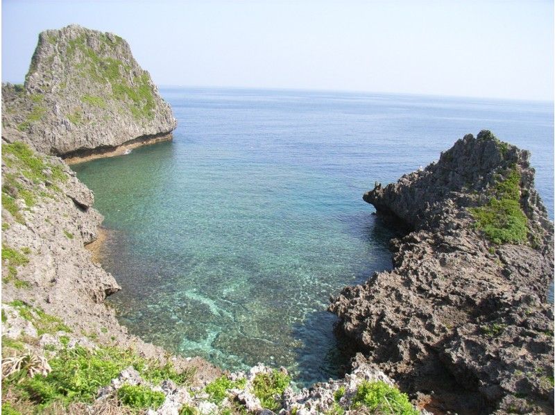 Is it okay to just look at the Blue Cave in Okinawa? Here are some recommended ways to enjoy it without getting in the water!