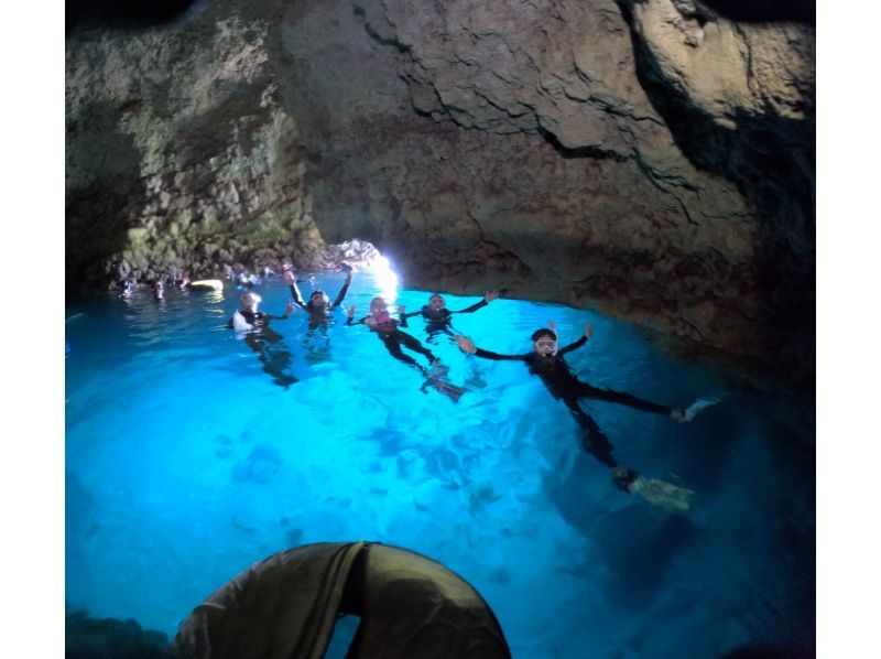 [Blue Cave ❤️ Snorkeling] GoPro photos and videos can be transferred to your smartphone for free on the spot ❤ Towels, sandals, and food are free ❤ Same-day reservations welcomeの紹介画像