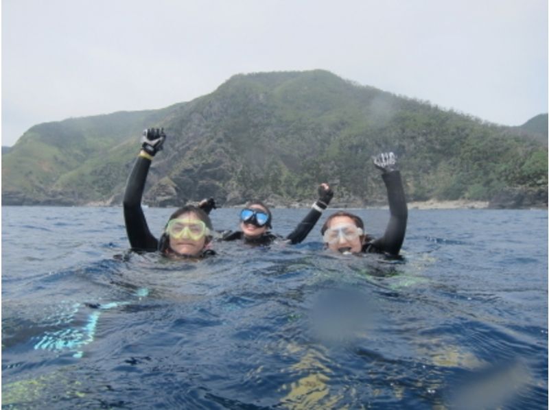 【 冲绳 ·Urasoe】海滩乐趣潜水（日落，夜晚，清晨等各种课程）の紹介画像