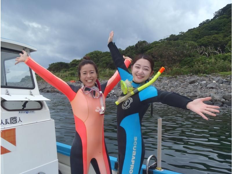 [Fukui-Otoumi] By boat, to Crown Island. Experience in the crown island Diving& Snorkeling.の紹介画像