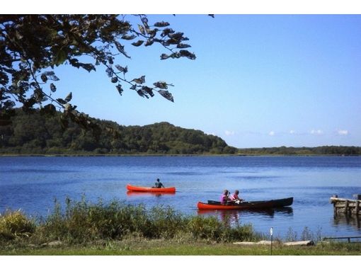 北海道 釧路 ゆったりとした時間を楽しむカヌー 塘路湖から岩保木水門までミドルコース アクティビティジャパン