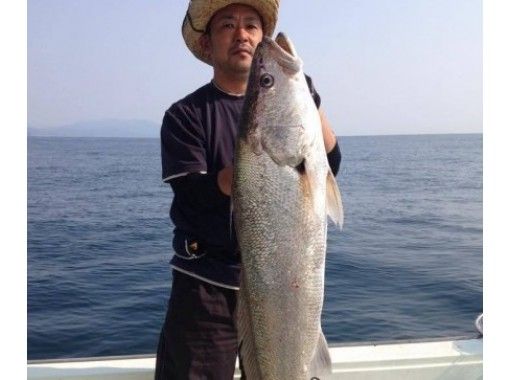 宮崎 日南海岸 海釣りで大物も狙える 体験フィッシング ガイドの指導付きなので初心者 お子様も歓迎 アクティビティジャパン