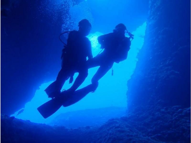 【沖縄・宮古島】洞窟ダイビング　ライセンス取得者向け　2〜3ダイブの紹介画像