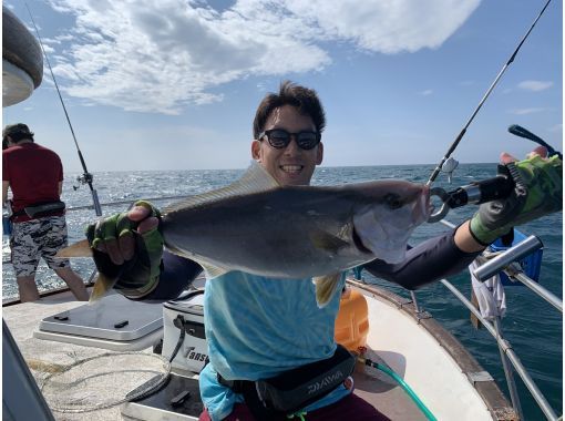 千葉・勝浦】鯛やヒラメなど大物を釣り上げよう！クルーザーで行く船