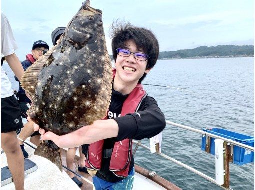 千葉 勝浦 鯛やヒラメなど大物を釣り上げよう クルーザーで行く船釣り体験 初心者歓迎 乗合プラン アクティビティジャパン