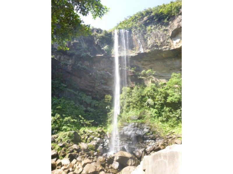 【沖縄・西表島】一日たっぷり！ピナイサーラの滝へカヌー＆トレッキング＆シュノーケリングの紹介画像