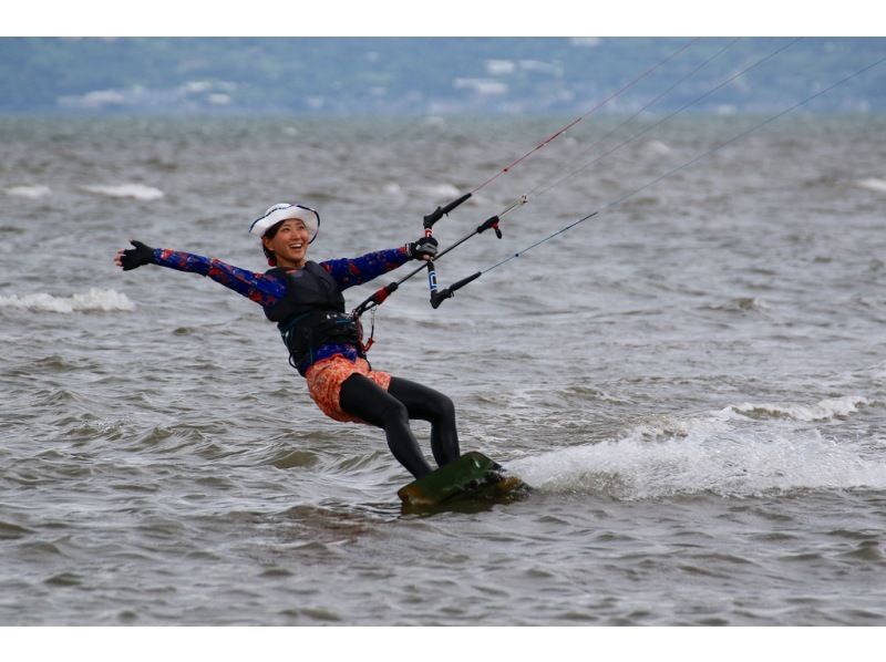 [Kagoshima] Beginner's guide! Easy kiteboarding experience (60 minutes course)の紹介画像