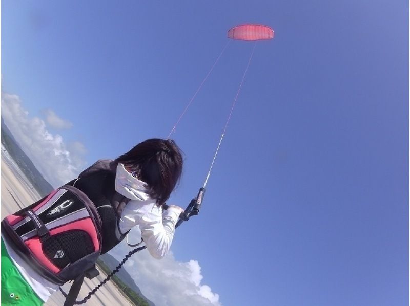 [Kagoshima] Beginner's guide! Easy kiteboarding experience (60 minutes course)の紹介画像