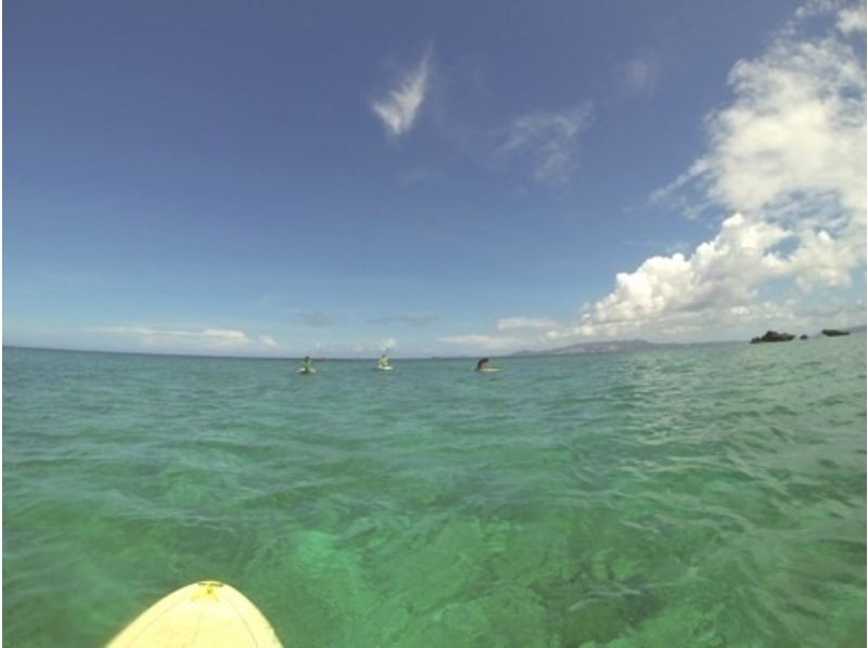 [Okinawa ・ Nakagami-gun] Take a walk on the water slowly in the sea! SUP experience (stand-up paddle board) ★ 1 day course ★の紹介画像