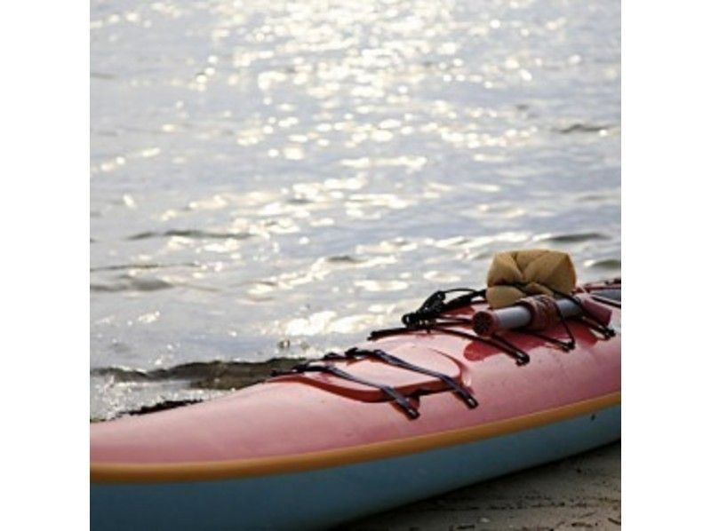【 시즈오카 &middot; 아타미 】 아침의 고요한 바다에서 자연과 하나! 카약 선 라이즈 투어の紹介画像