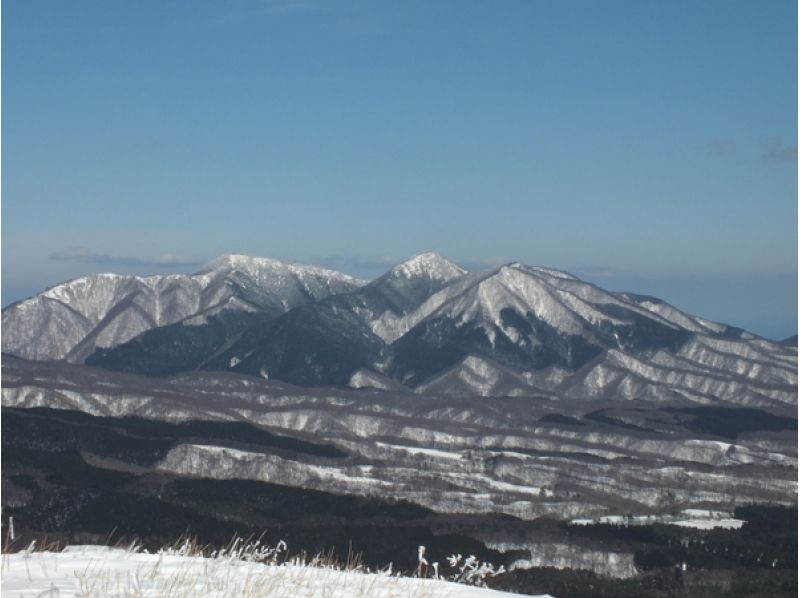 [Okayama Hiruzen] มองไปที่ผนังด้านทิศใต้และ Oyama Hiruzen ที่ราบสูง! Mihirayama Snowshoe ปีนเขาの紹介画像