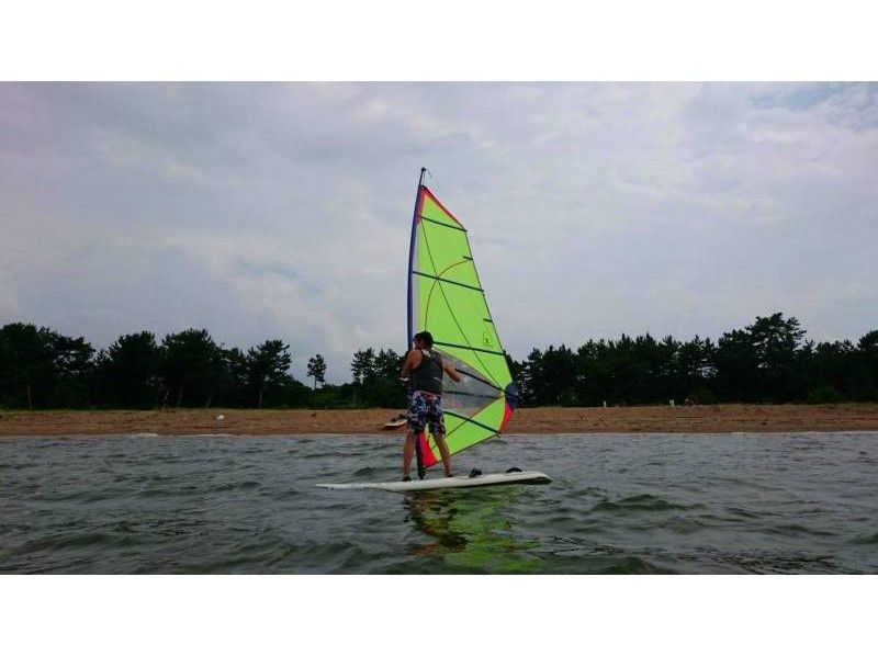 [Shiga Prefecture Lake Biwa] Even beginners are okay! Windsurfing One day experience courseの紹介画像