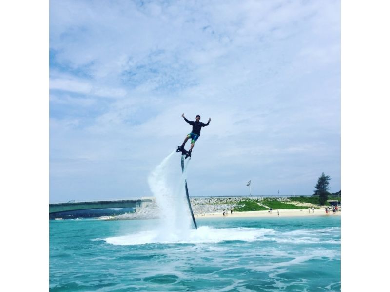 [Okinawa Kouri Island] for the first time of floating feeling! Topic now fly boardの紹介画像
