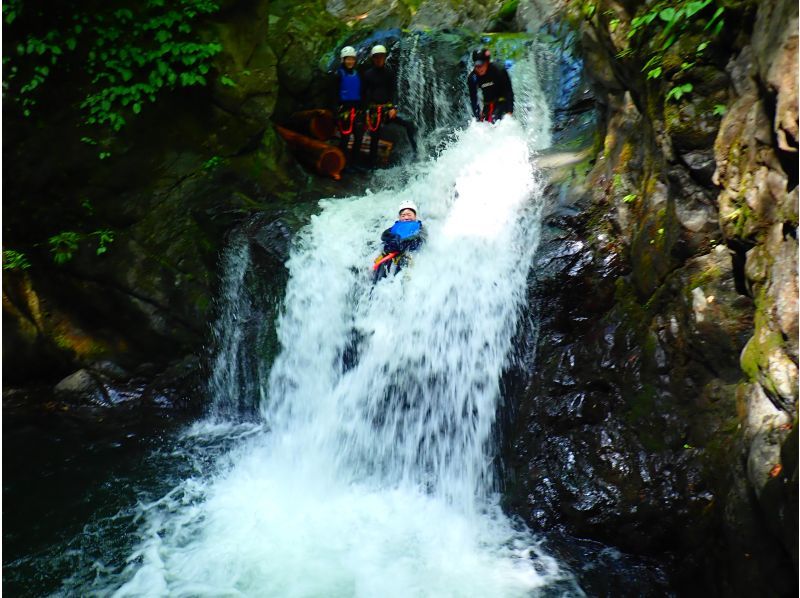 [Tokyo / Okutama] Half-day Canyoning! Integrated with Nature! Hot shower facilitated!