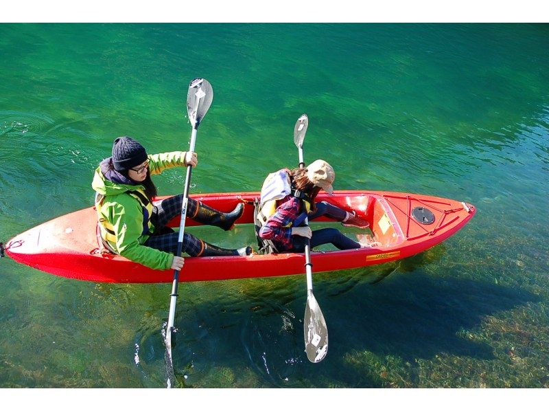 【北海道・支笏湖】手ぶらでOK！（春・夏）底が透明なクリアカヤックで、水質日本トップクラスの湖・川の美しさを体感！ツアー写真無料の紹介画像