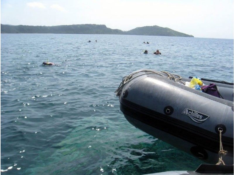 [오키나와· 이리 오모테 섬] 나라 & 水落 폭포 + 船浮 · 아이다의 바닷가에! 어드벤쳐 보트 투어の紹介画像