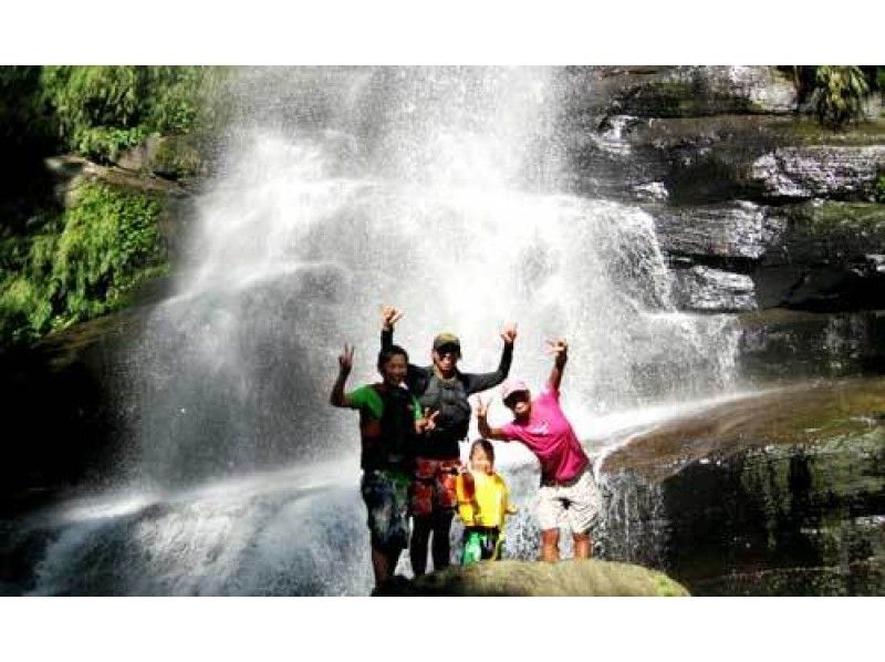 【沖縄・西表島】仲良川・幻の滝（ナーラの滝）へ！シーカヤックツアーの紹介画像