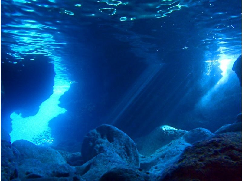 【沖縄・伊良部島】青の洞窟シュノーケル＋グラスボート海底遊覧♪の紹介画像
