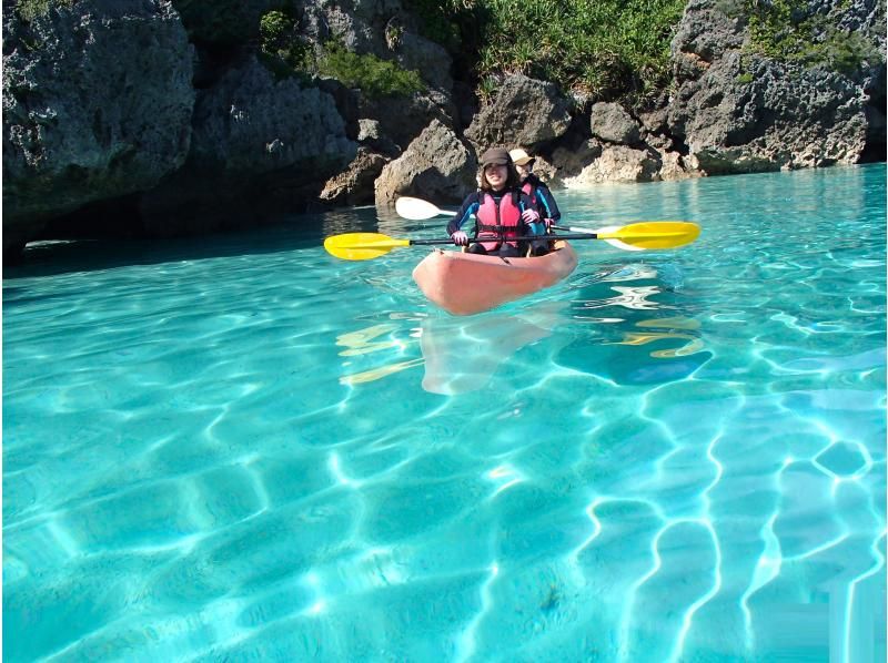 [Okinawa ・ Irabe Island] Blue cave standard plan! Sea kayak& Snorkel &Glass boat Seabed tourの紹介画像