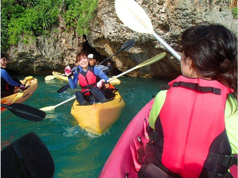 [Okinawa ・ Irabe Island] Blue cave standard plan! Sea kayak& Snorkel &Glass boat Seabed tourの紹介画像