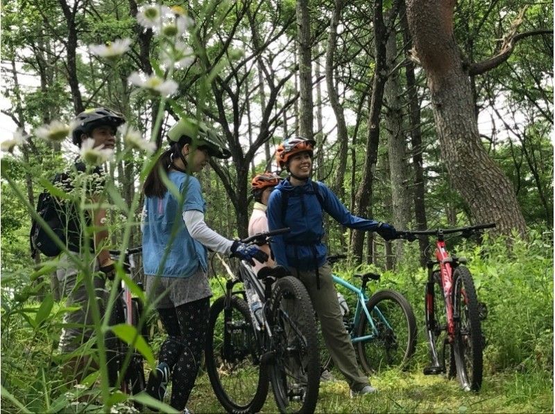 【Yamanashi / Kobuchizawa】 Yatsugatake Mountain Biking Touring (with guides 3 hours)の紹介画像
