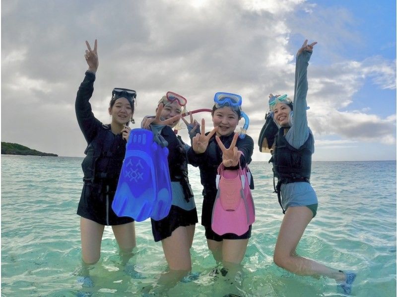 [오키나와&middot;미야코지마] 인기 NO.1! SUP + 바다 거북스노클링포토 투어 (반일코스)の紹介画像