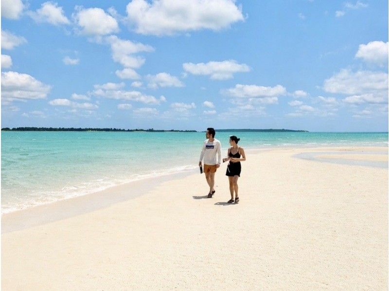 【宮古島】1組貸切！迷ったらコレ！贅沢3時間｜シュノーケリング&times;SUP&times;ドローン撮影＜記念日・グループ旅行におすすめ・4歳〜70歳までOKの紹介画像