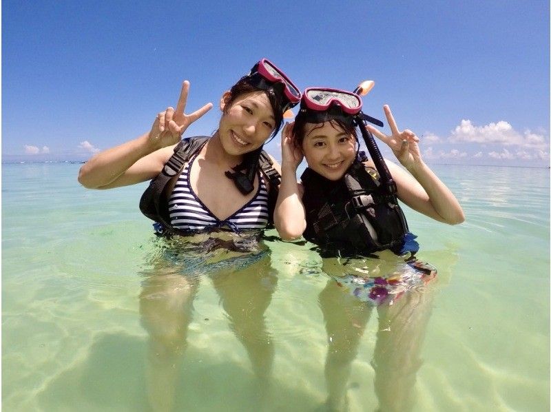 [โอกินาว่า-มิยาโกจิม่า] ยอดนิยมอันดับ 1! SUP + เต่าทะเลการดำน้ำตื้น(Snorkeling)・ ทัวร์ชมภาพ (ครึ่งหนึ่ง)อาหลักสูตร)の紹介画像