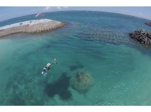 [宮古島推薦店]無人機航拍！ SUP +海龜浮潛體驗之旅很受歡迎“GRAT！S！SUP”