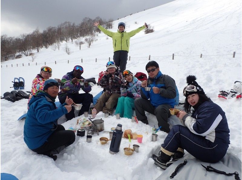 [Tochigi / Nikko] Kirifuri Plateau Snowshoe & Airboard Experience Tour! Greedy snow play! With transfer (1 day)の紹介画像