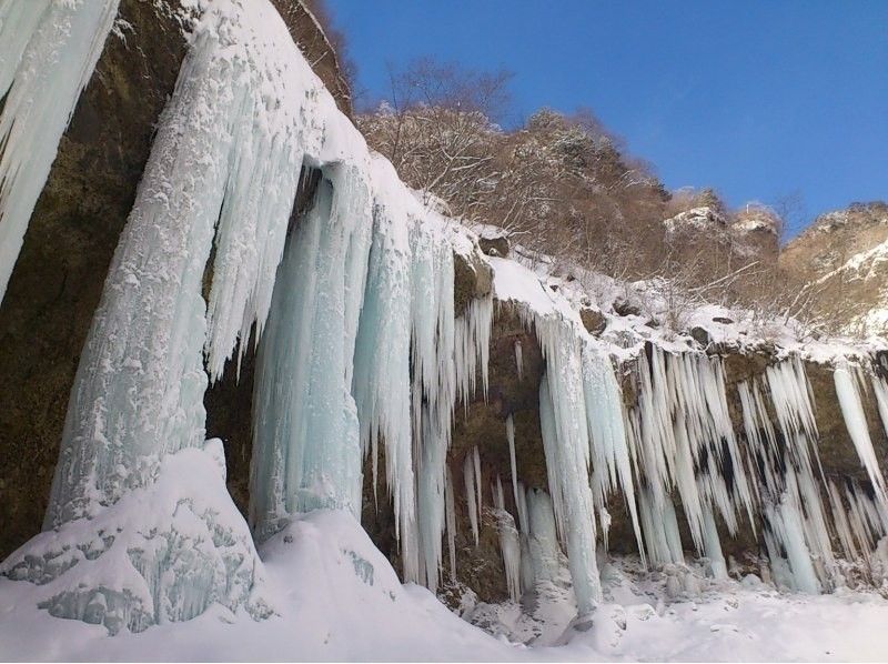 [Tochigi/ Nikko] Mysterious adventure experience for a limited time! Unryu Valley Icefall Trekking Tour (1 day) For healthy legs!の紹介画像