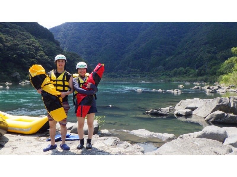 [四万十河]日本最後的清流中的偉大冒險！包漂流遊の紹介画像