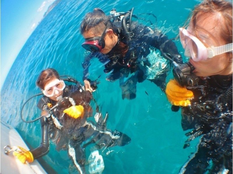 [冲绳·名护市]第一个人也安全可靠！乘船体验深潜の紹介画像