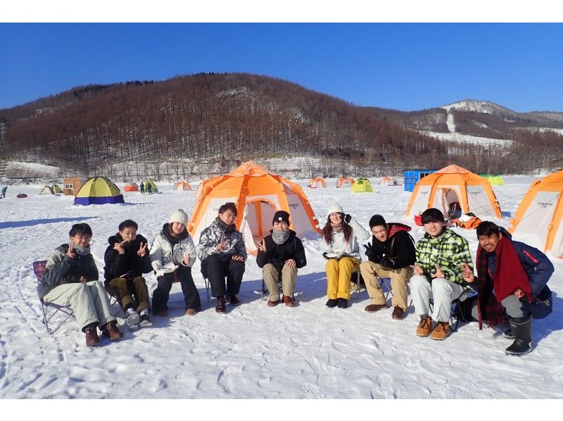 [Hokkaido / Furano] Ice smelt fishing & exquisite lunch included in Kanayama Lake (one-day course)の紹介画像
