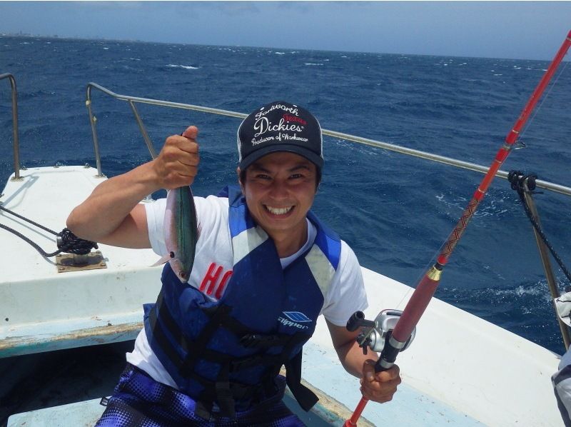 【沖縄・北谷】海人船長と半日船釣り【4時間・フィッシング】の紹介画像