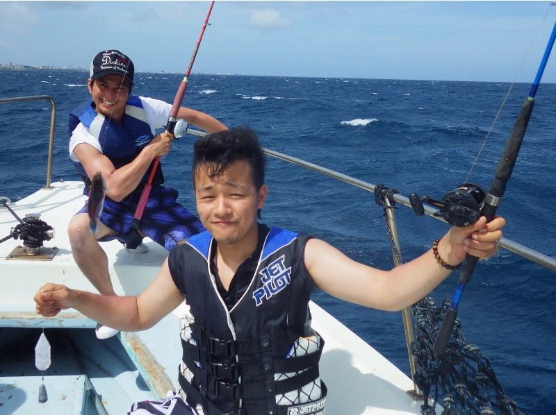 【沖縄・北谷】海人船長と半日船釣り【4時間・フィッシング】の紹介画像