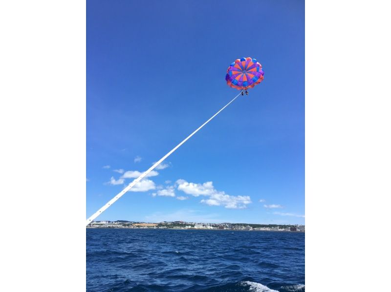 [沖繩北谷]心情爽快！滑翔傘[90分鐘]の紹介画像