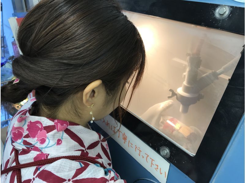 【浅草橋1分】砂で削るガラス工芸～色鮮やかなグラスに好きな絵や文字を彫刻しよう！すぐに持ち帰りOK！デートや女子会にピッタリ。の紹介画像