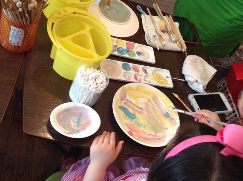 【東京都・高円寺】陶器の絵付け体験「ポタリーペインティング」！親子でも友達同士でも★もちろん1人でも楽しめる！高円寺駅より徒歩５分！の紹介画像